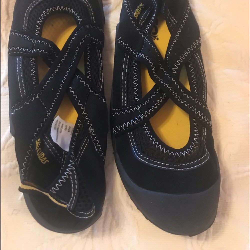 Black Women’s Water Shoes